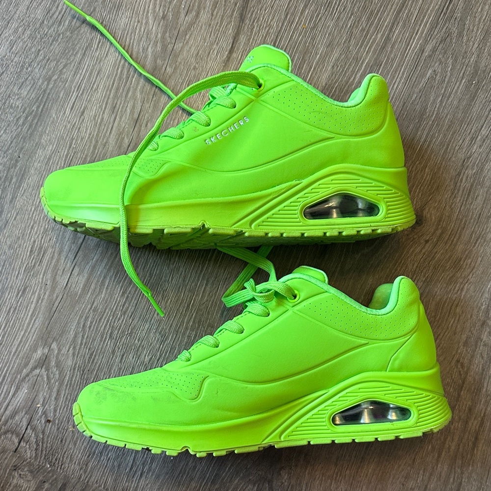 Skechers Neon Green Uno Women's Shoes